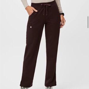 FIGS Espresso Kade™ - Petite Cargo Scrub Pants - S